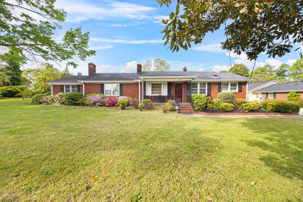 617 Whitehorse Rd Greenville, SC